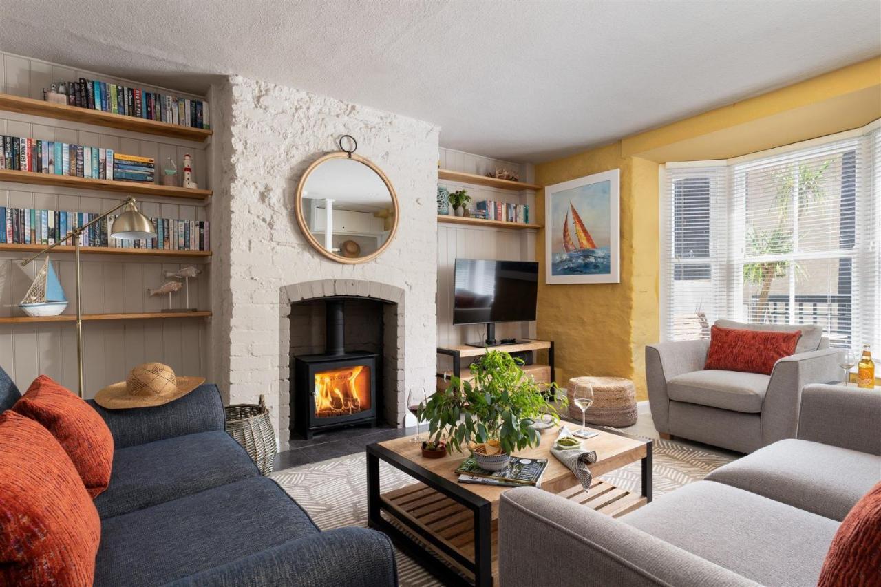 Gulls Rest - Charming Cottage In The Heart Of Historic 다트머스 외부 사진
