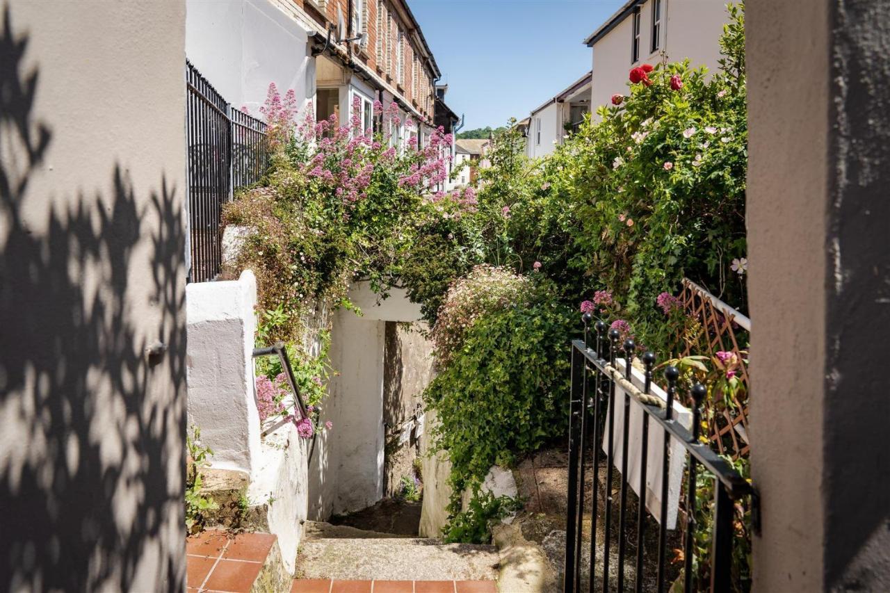 Gulls Rest - Charming Cottage In The Heart Of Historic 다트머스 외부 사진