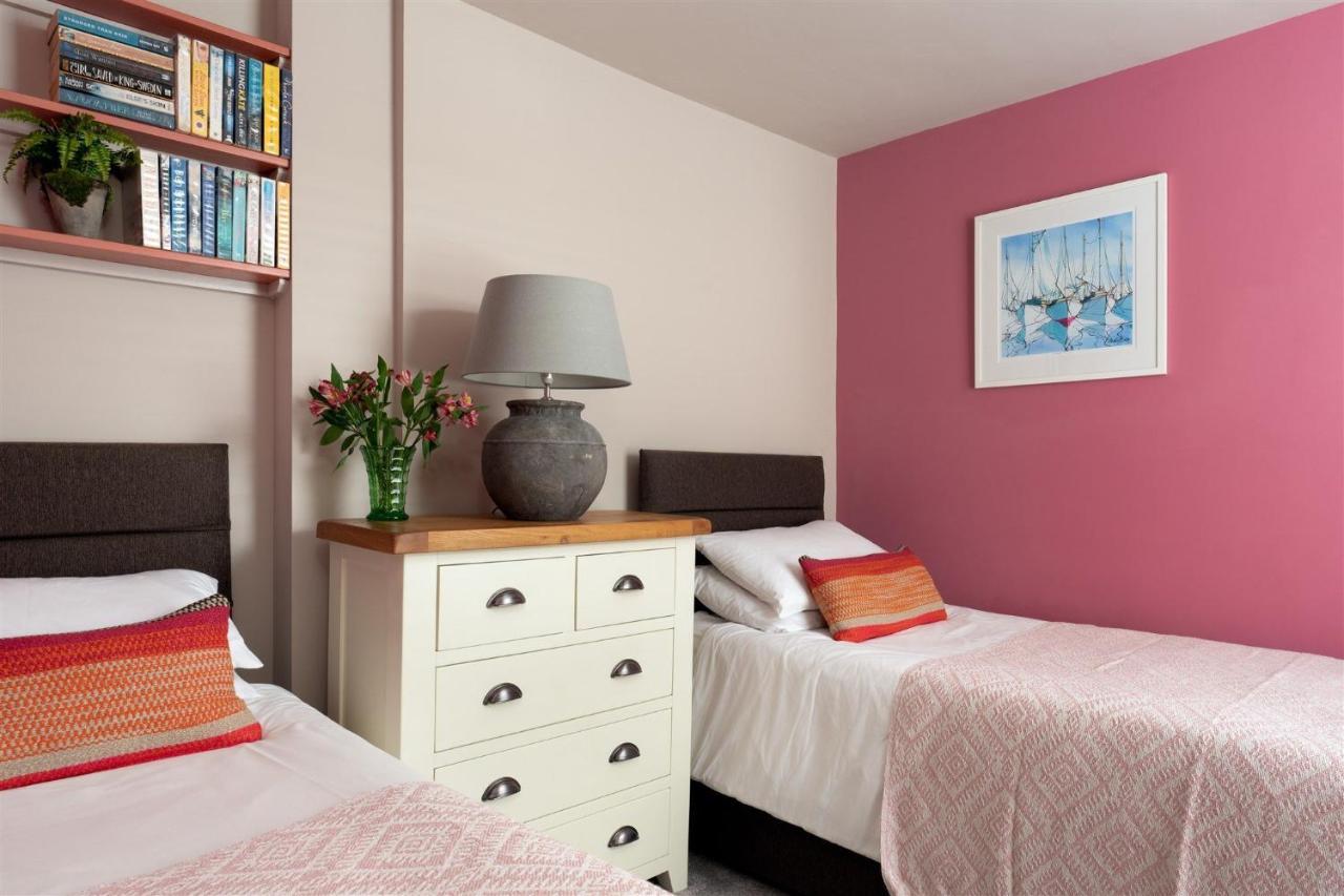 Gulls Rest - Charming Cottage In The Heart Of Historic 다트머스 외부 사진
